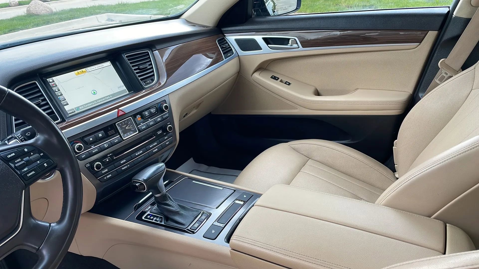 Used 2018 Genesis G80 3.8 RWD image 23