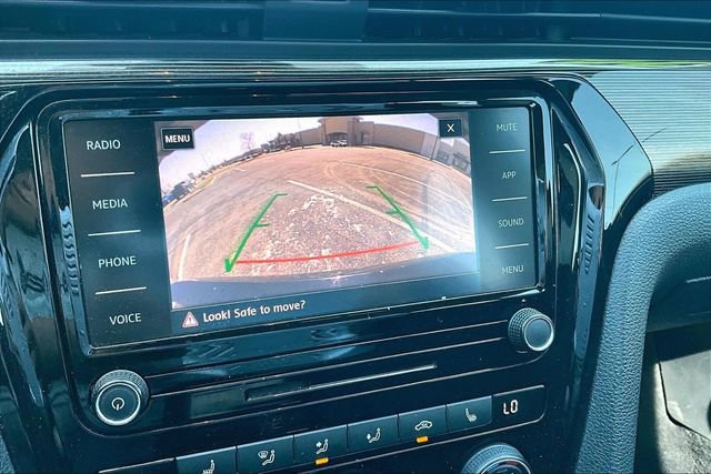 Used 2020 Volkswagen Passat 2.0T R-Line image 14