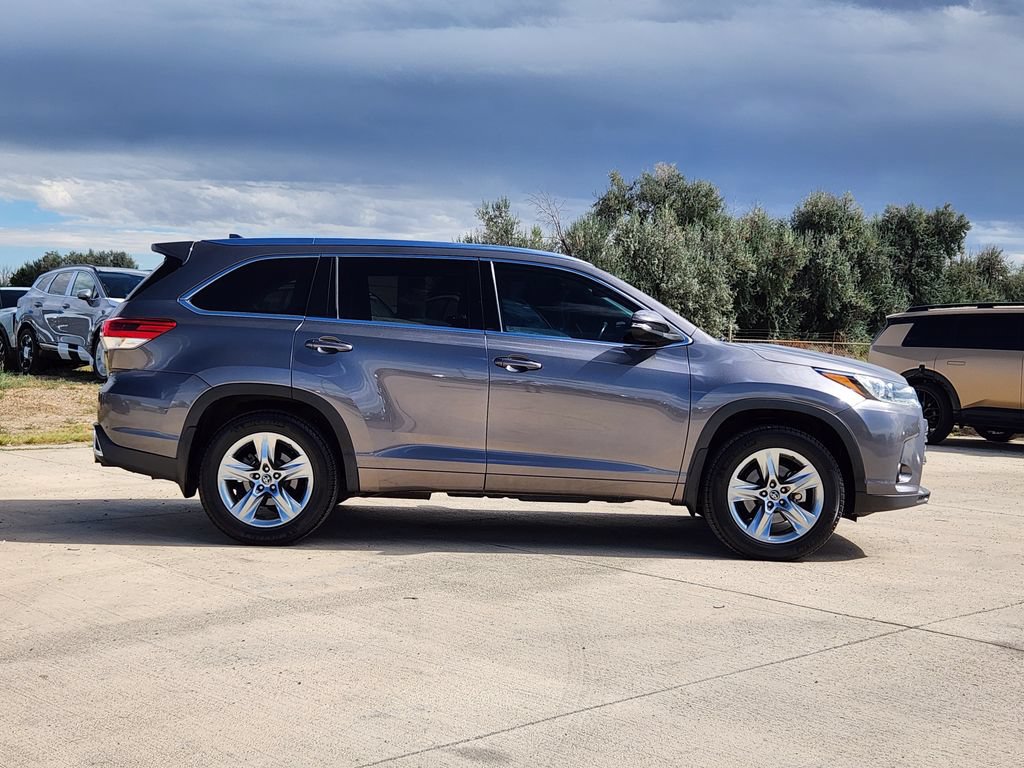 Used 2018 Toyota Highlander Limited AWD/4WD image 4