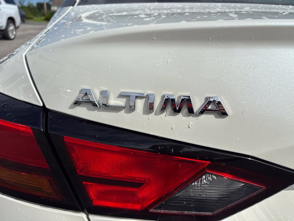 Used 2019 Nissan Altima 2.5 SR FWD image 15