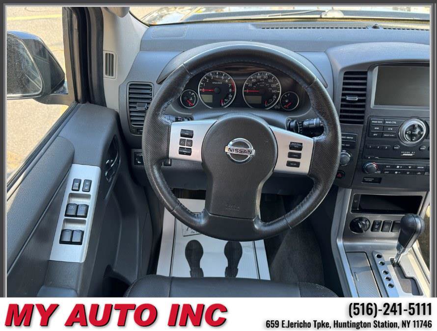 Used 2011 Nissan Pathfinder Silver w/ Protection Pkg AWD/4WD image 11