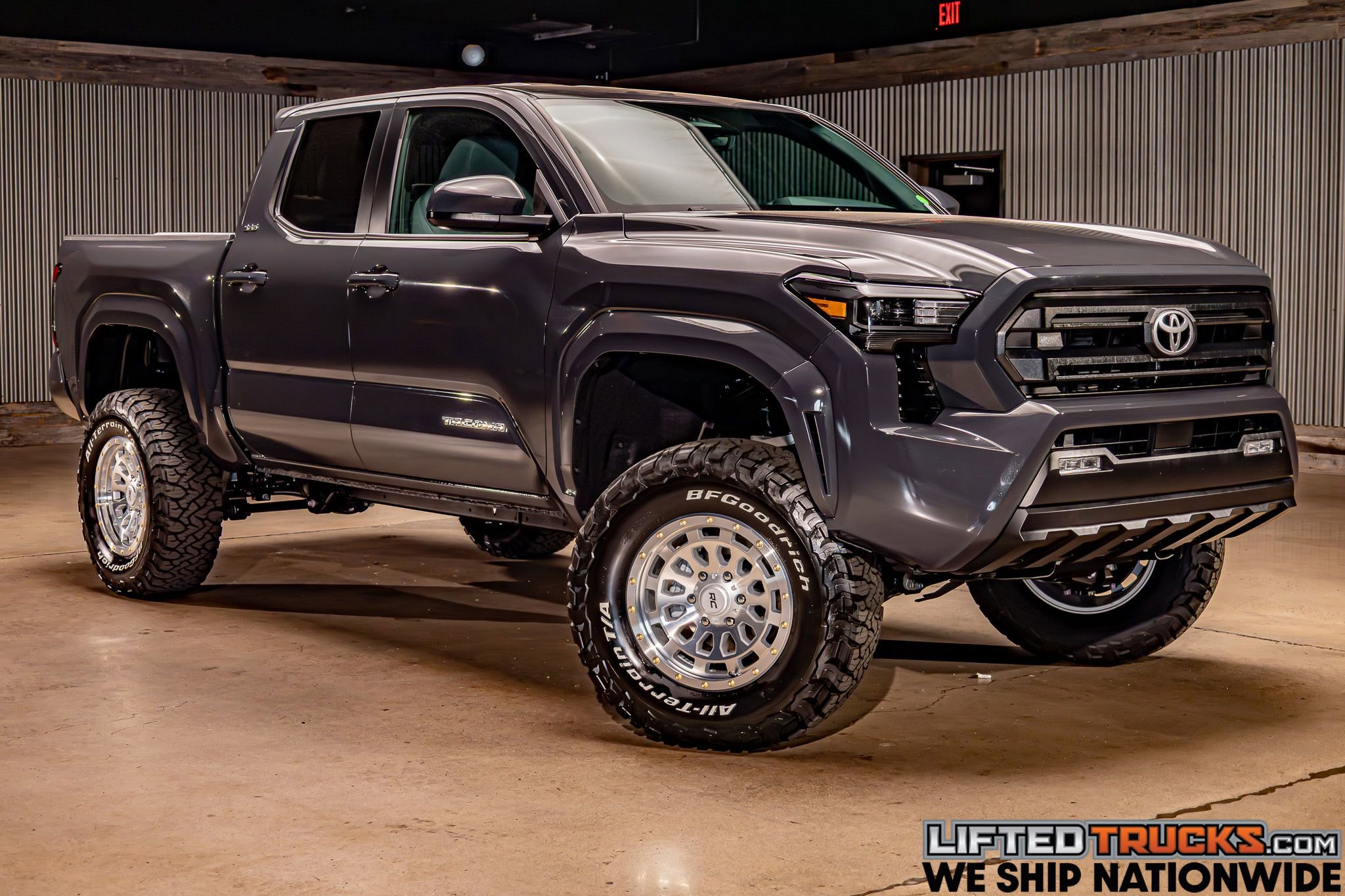 Used 2026 Toyota Tacoma SR5 AWD/4WD image 1