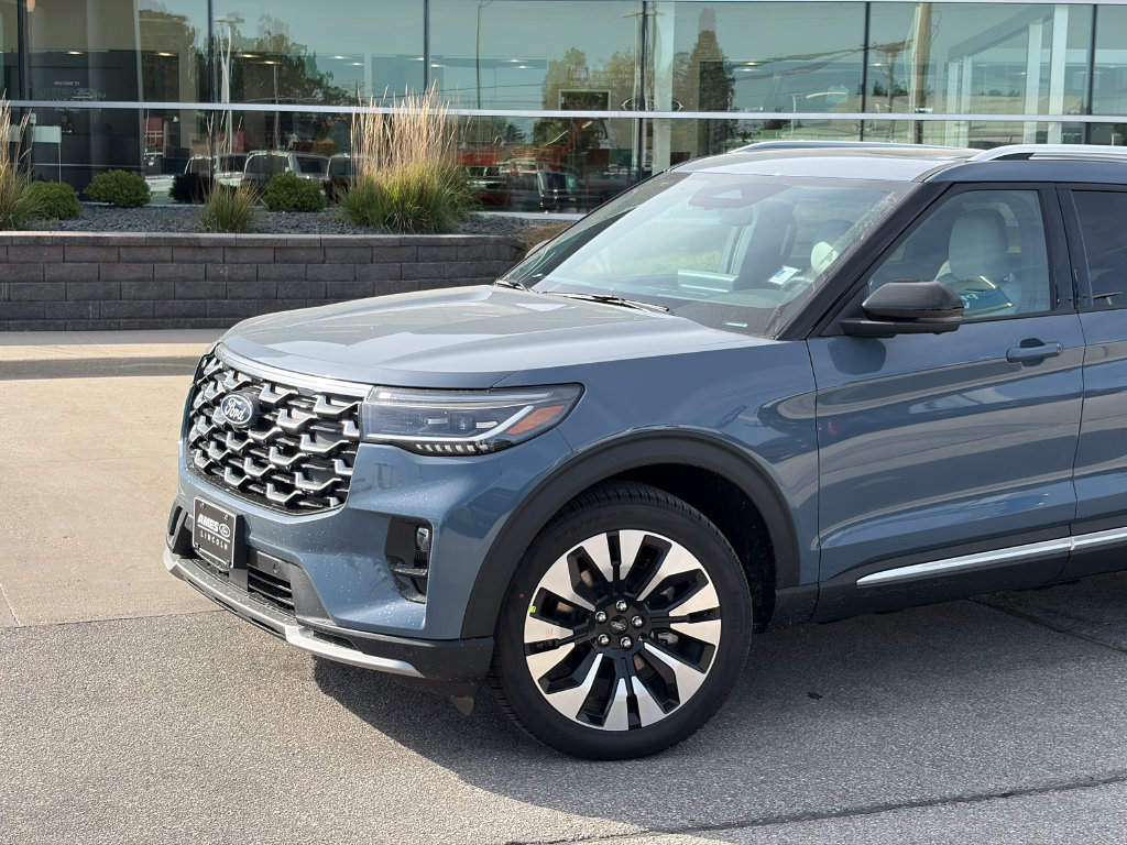 New 2027 Ford Explorer Platinum w/ LUX Leather Package AWD/4WD image 2