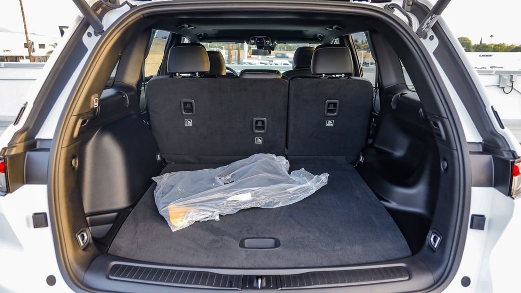 New 2025 Jeep Grand Cherokee Altitude image 27