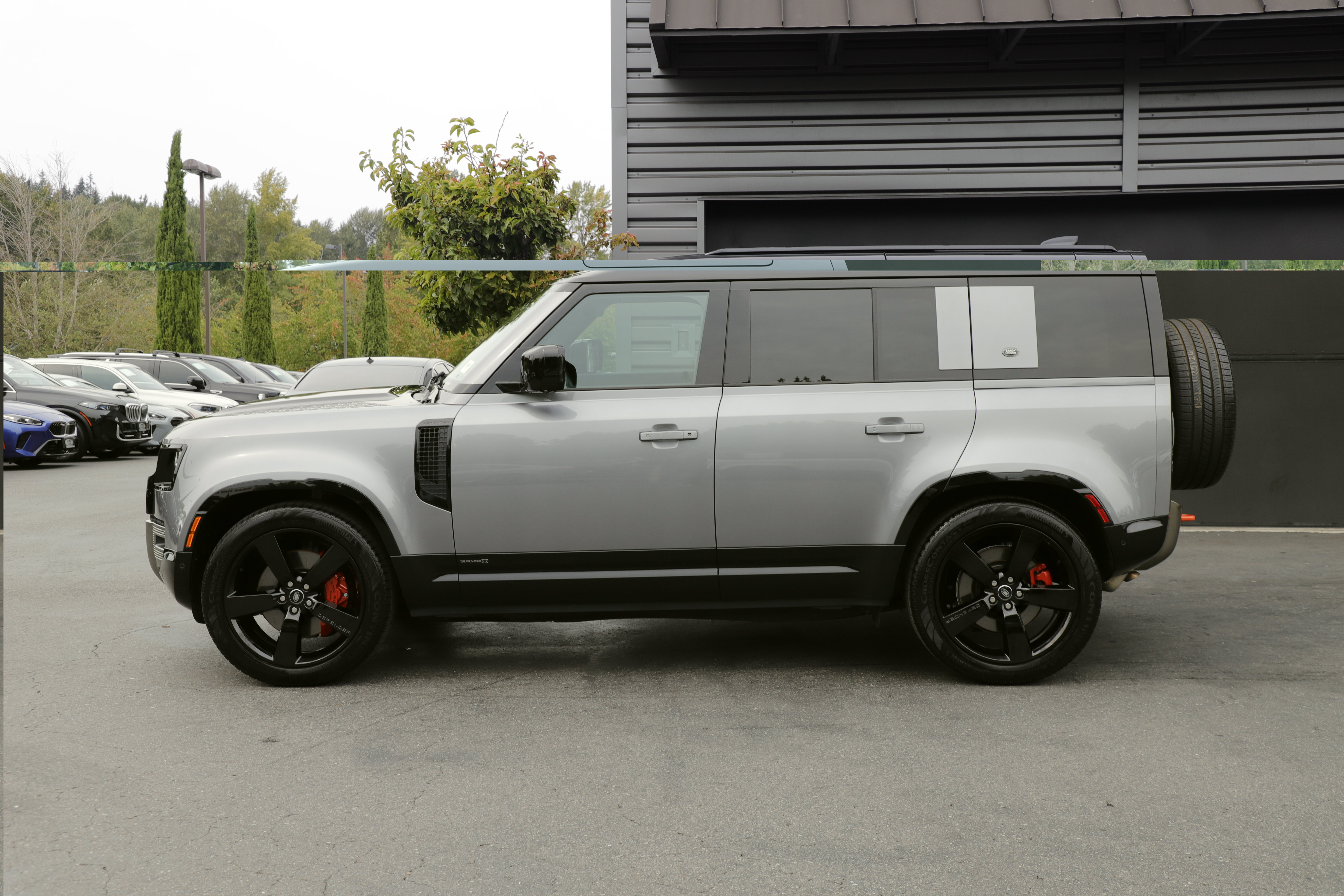 Certified 2024 Land Rover Defender 110 X AWD/4WD image 7