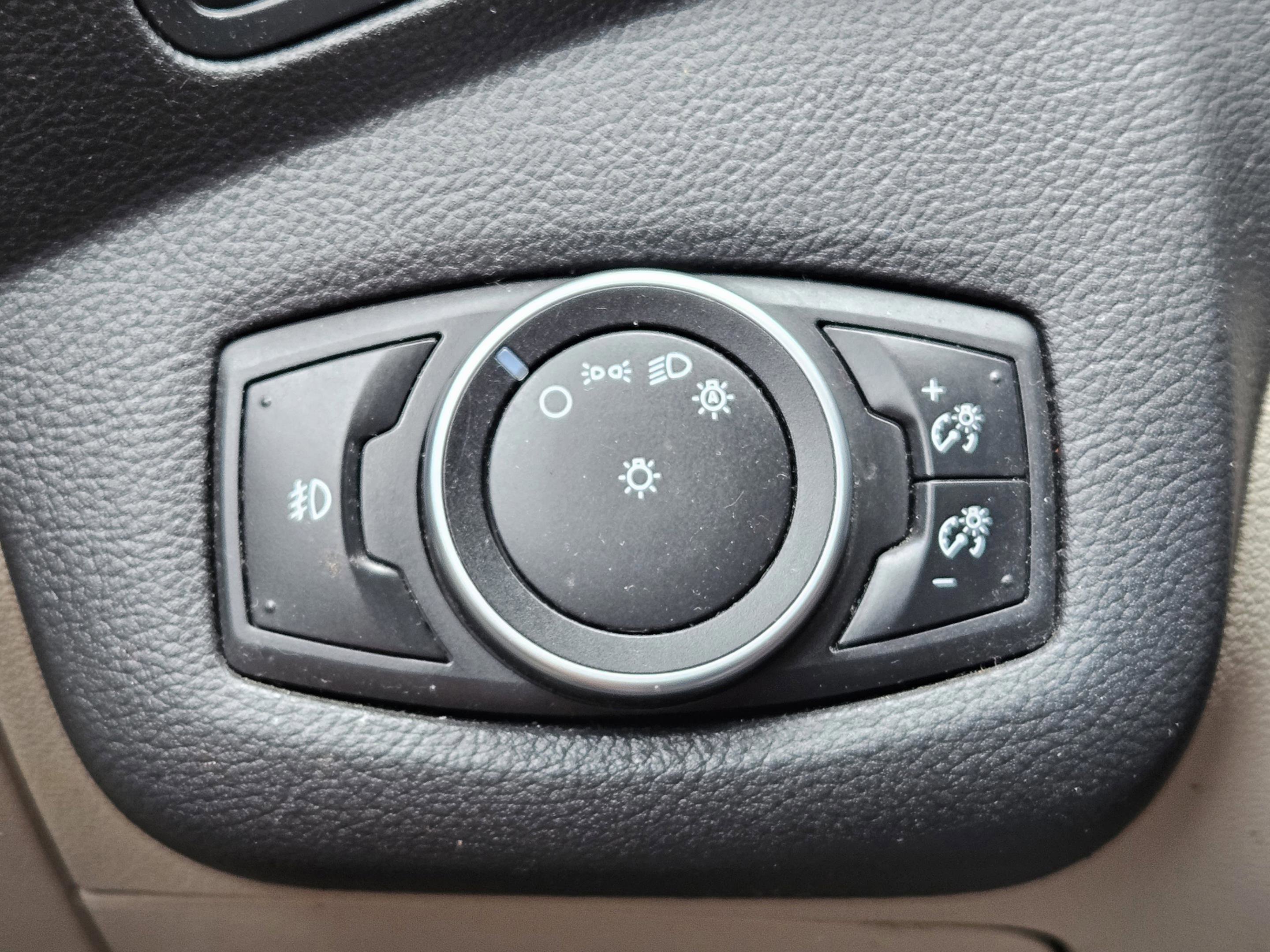 Used 2016 Ford Escape SE FWD image 20
