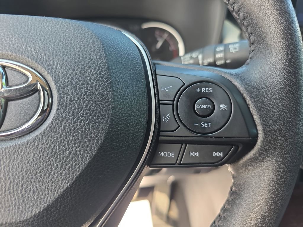 Used 2022 Toyota RAV4 Limited w/ Limited Grade Weather Package image 15