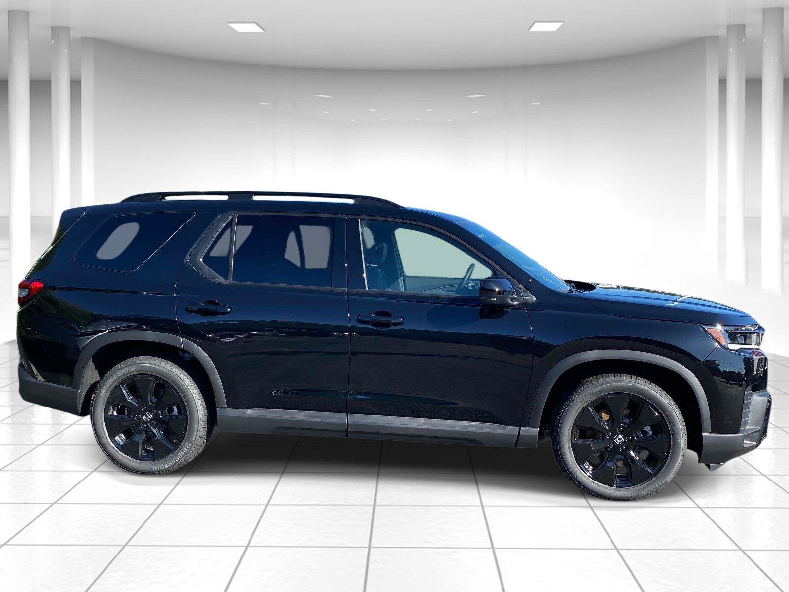 New 2026 Honda Pilot Black Edition image 2