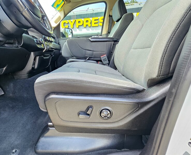 Used 2019 RAM 1500 Big Horn image 10