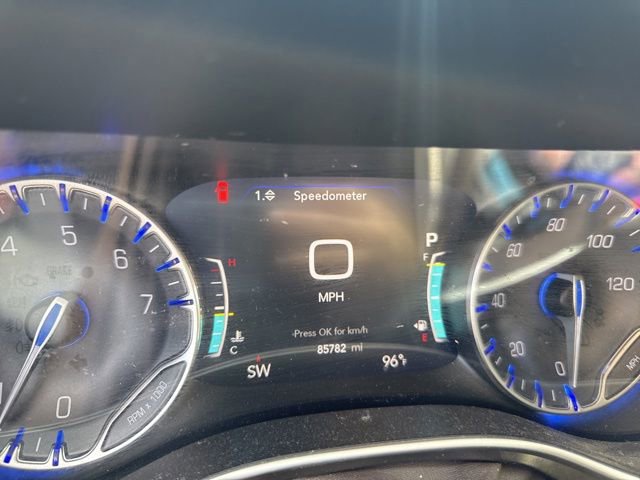 Used 2018 Chrysler Pacifica Touring-L Plus w/ Advanced Safetytec Group FWD image 6