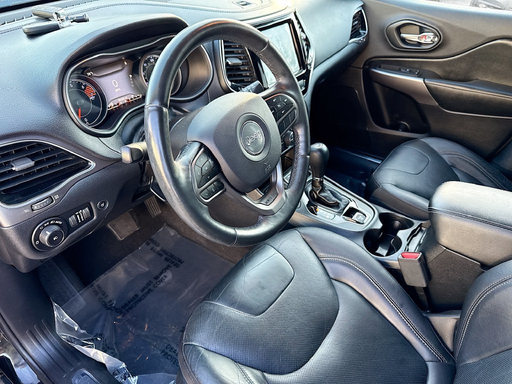 Used 2019 Jeep Cherokee Limited FWD image 26