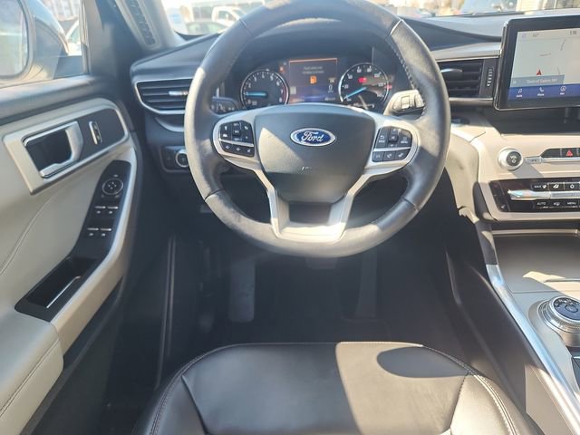 Certified 2023 Ford Explorer XLT w/ Equipment Group 202A AWD/4WD image 9