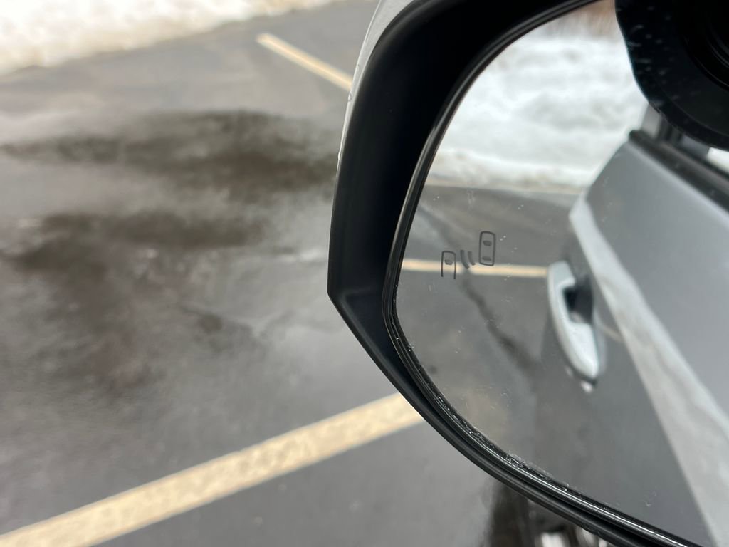 Used 2022 Toyota RAV4 XLE Premium image 26