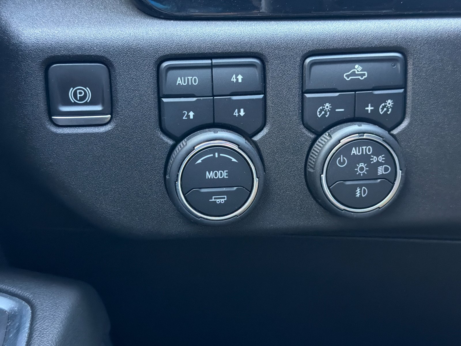 Used 2023 Chevrolet Silverado 1500 RST AWD/4WD image 33