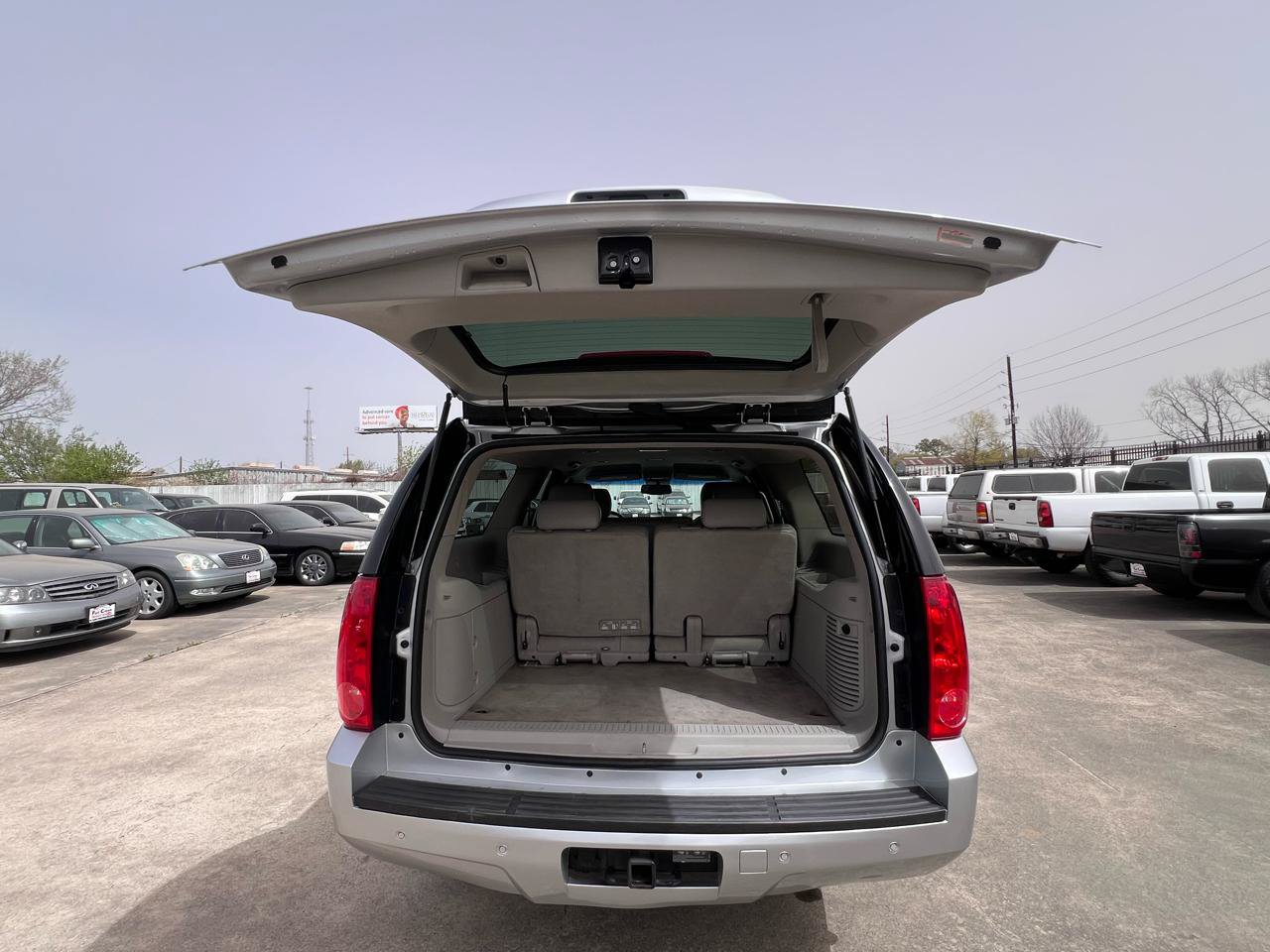 Used 2013 GMC Yukon XL SLT RWD image 22