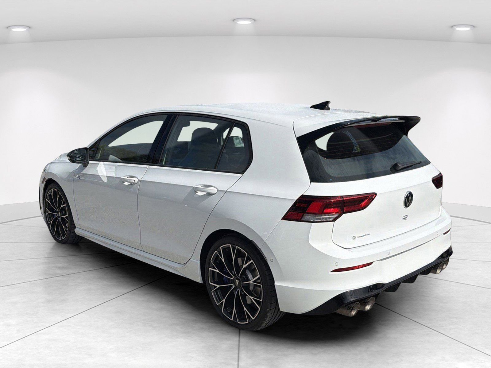 Used 2025 Volkswagen Golf w/ Euro Style Package AWD/4WD image 8