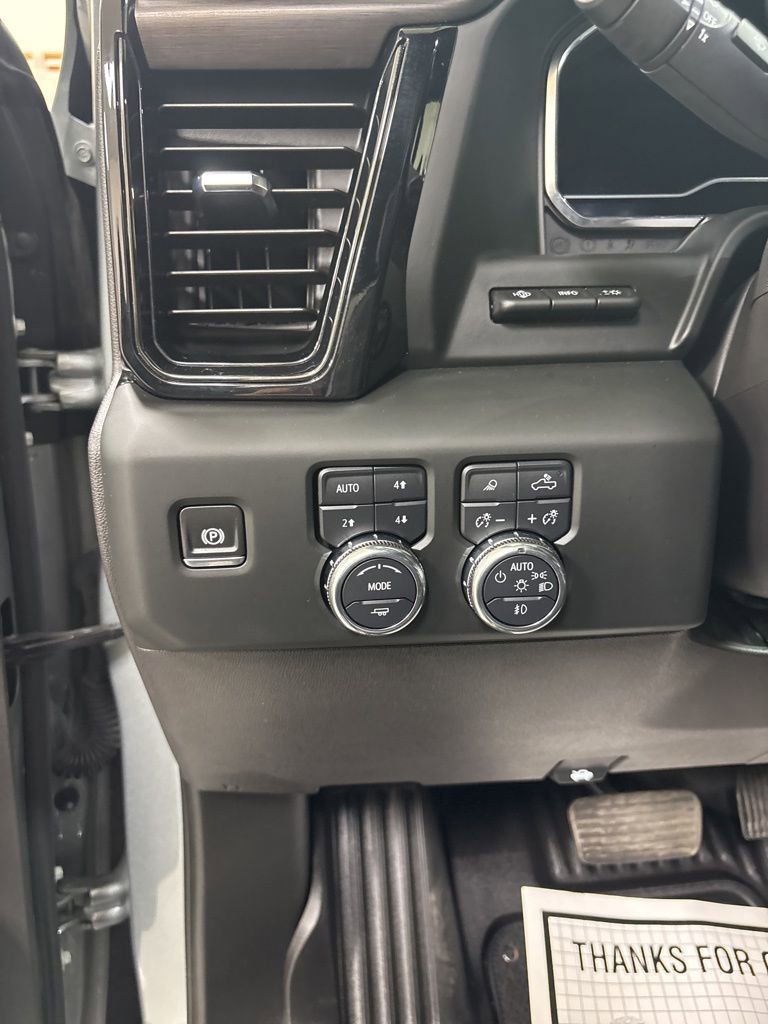 Used 2024 GMC Sierra 1500 AT4X image 12
