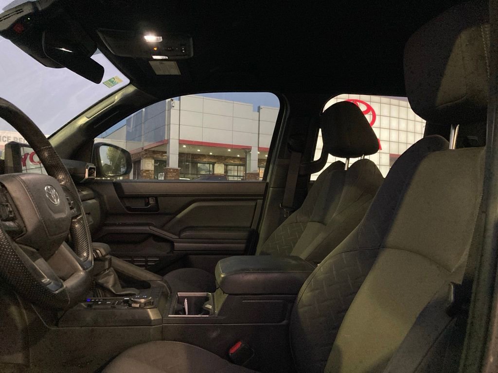 Used 2024 Toyota Tacoma SR5 AWD/4WD image 5