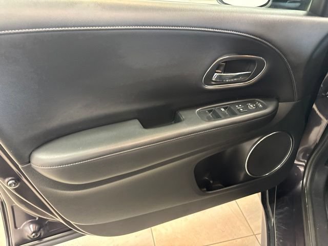 Used 2017 Honda HR-V EX-L image 19