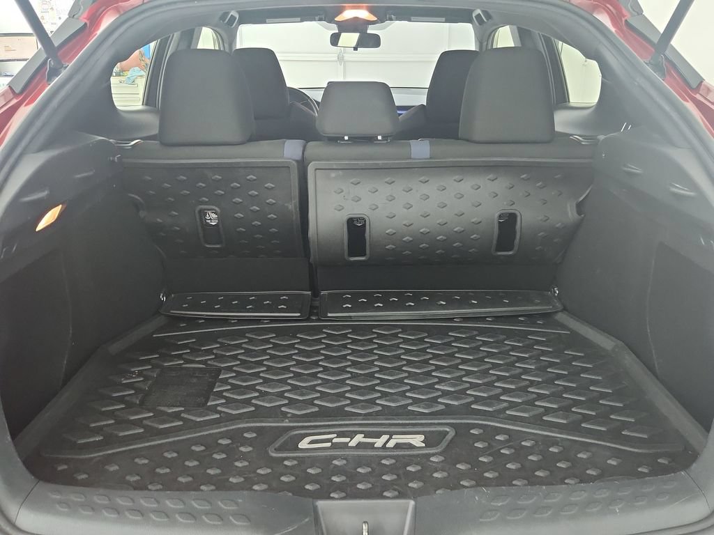 Used 2020 Toyota C-HR XLE FWD image 34