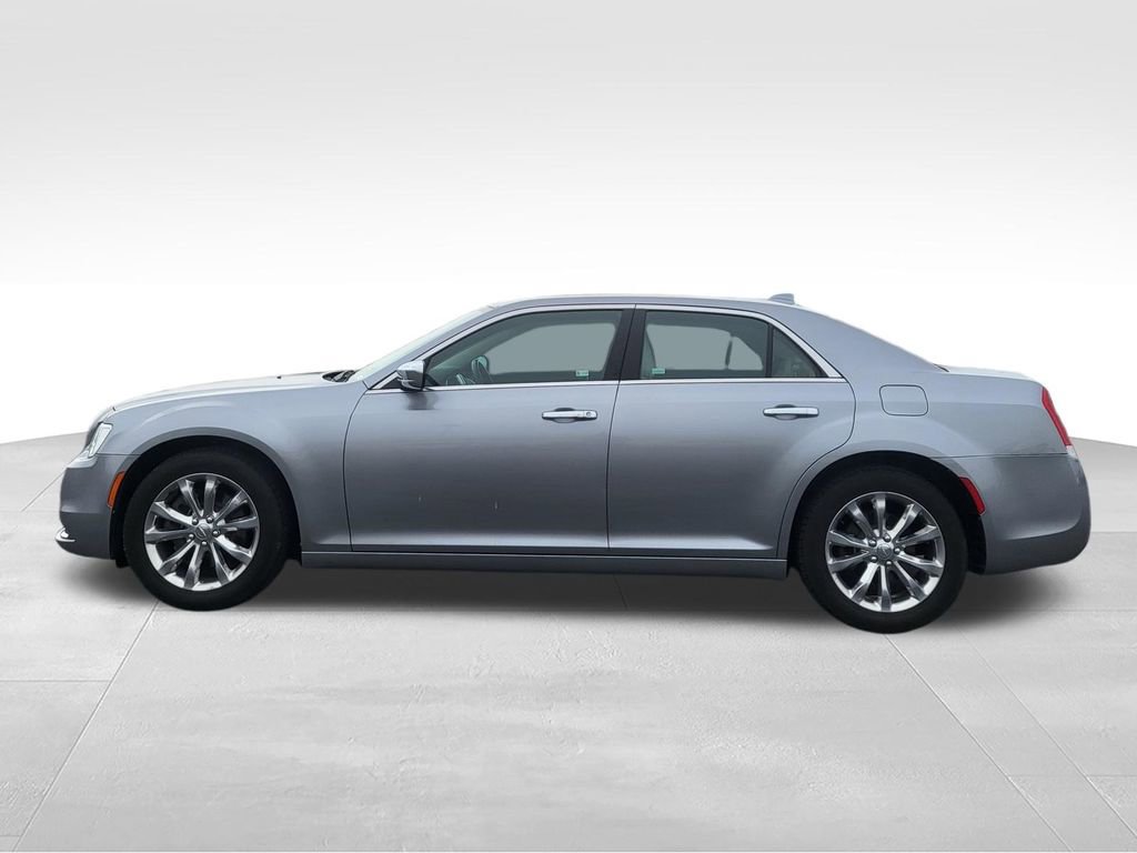 Used 2017 Chrysler 300 C AWD/4WD image 2