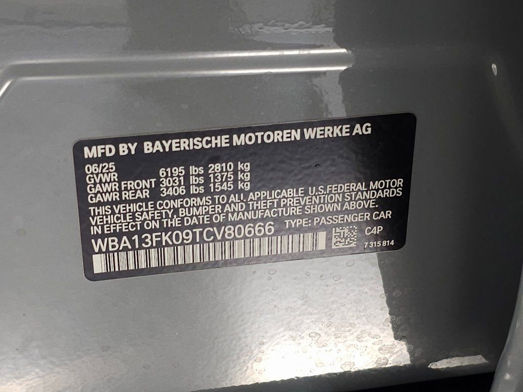 Used 2026 BMW 550e xDrive w/ Premium Package image 33