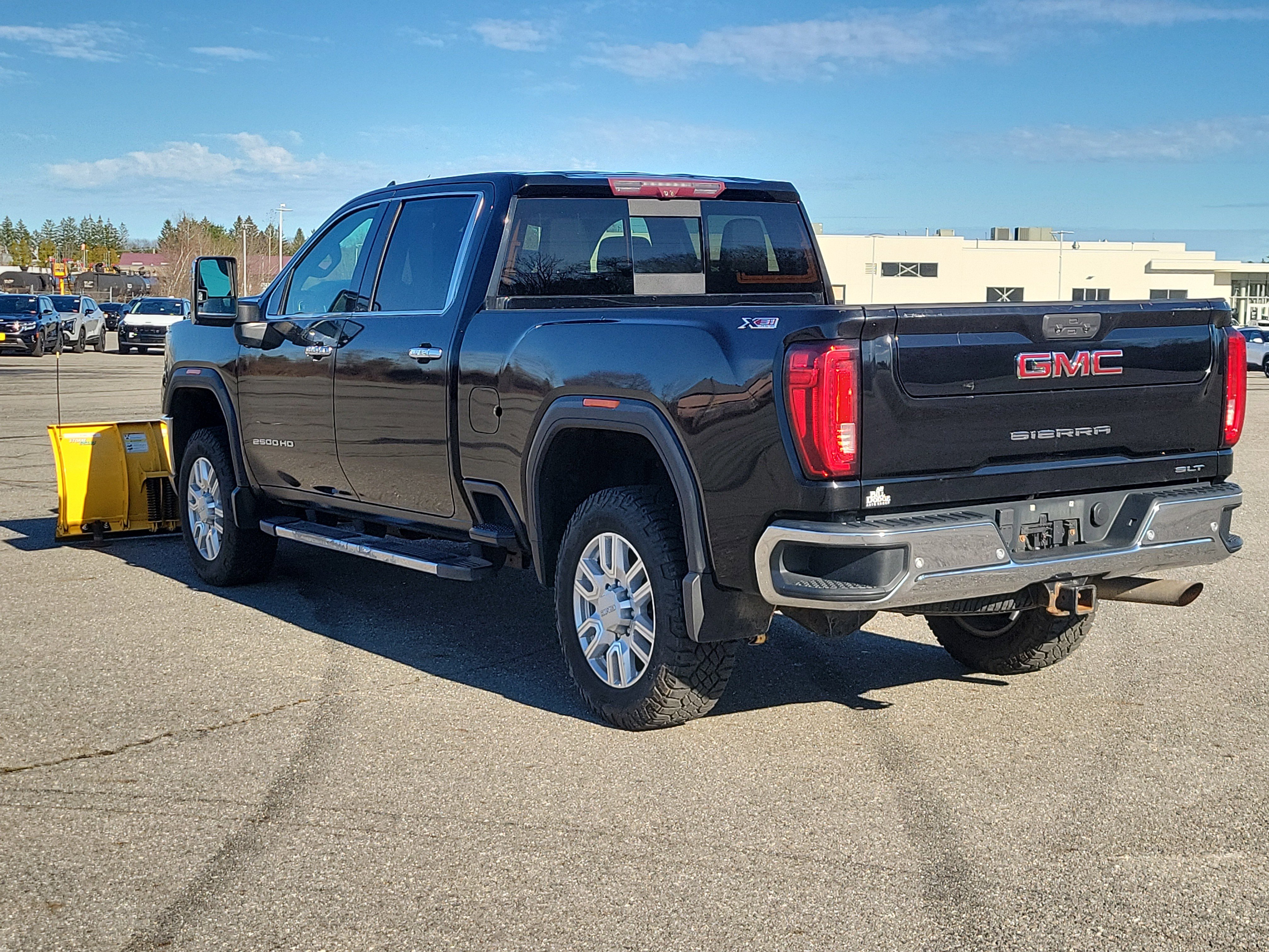 Used 2020 GMC Sierra 2500 SLT w/ SLT Premium Plus Package AWD/4WD image 7