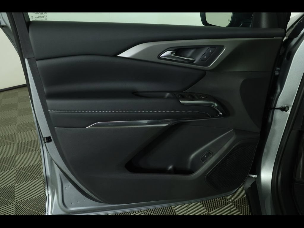 New 2026 Chevrolet Traverse LT w/ Midnight/Sport Edition AWD/4WD image 25