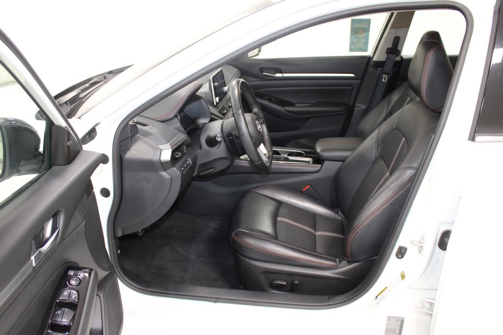 Used 2024 Nissan Altima 2.5 SR image 18