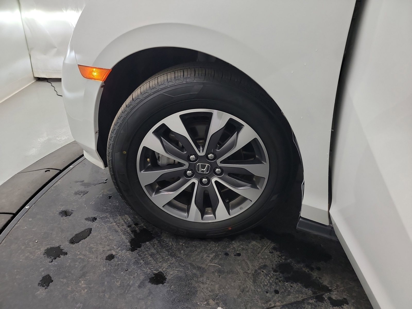 Used 2023 Honda Odyssey EX-L image 30