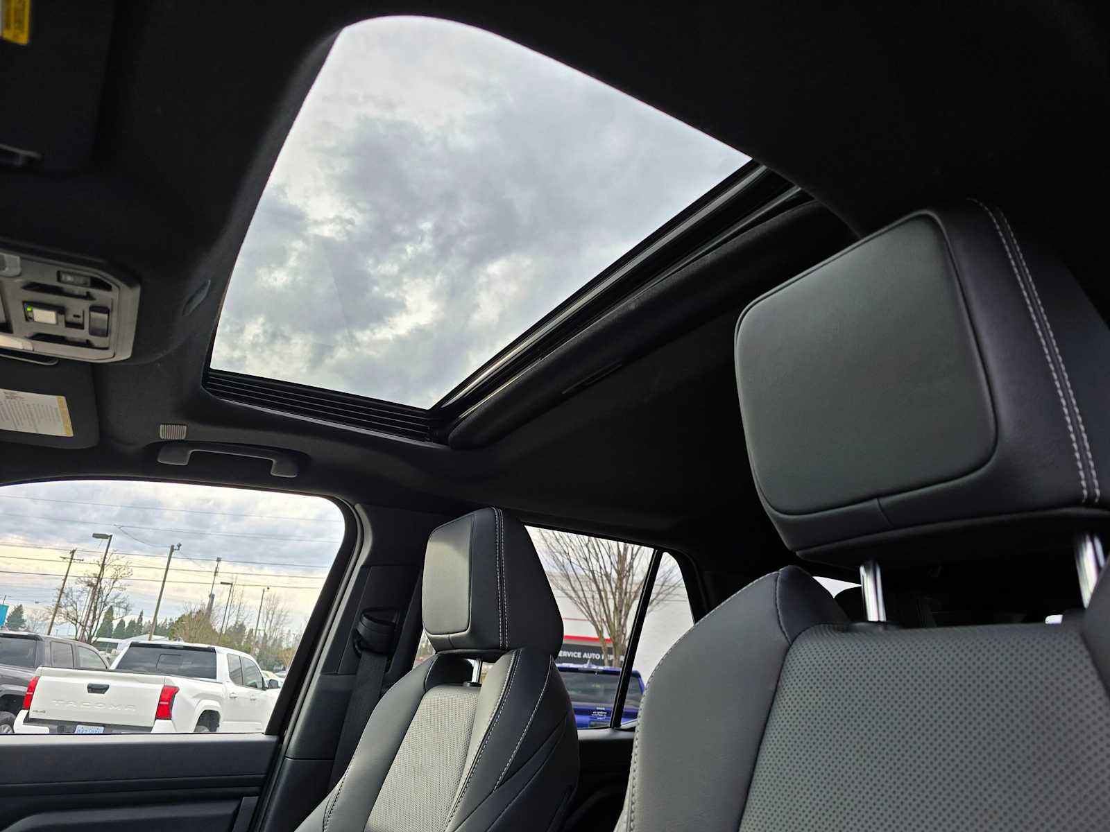 Certified 2025 Toyota 4Runner TRD Off-Road Premium image 23