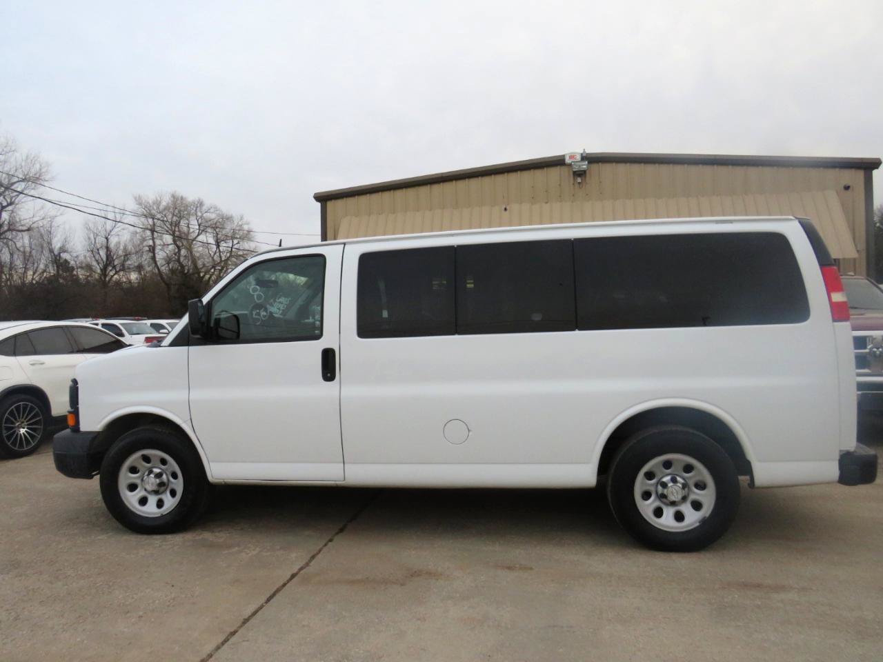 Used 2014 Chevrolet Express 1500 LS RWD image 8