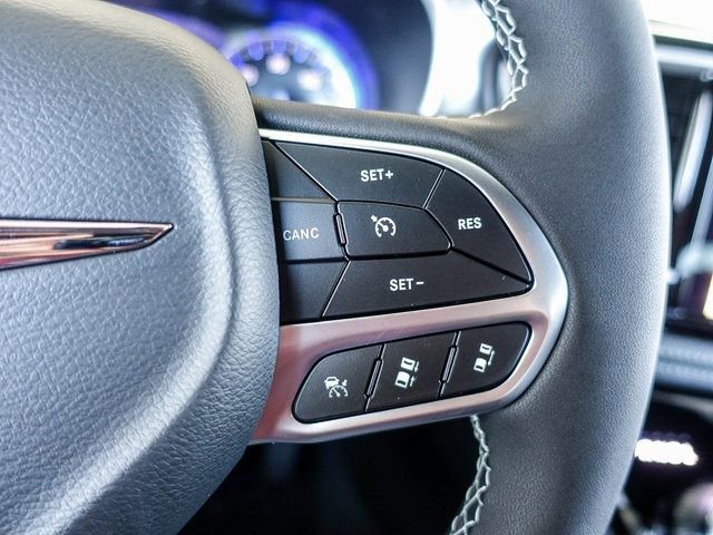 New 2026 Chrysler Pacifica Select image 29