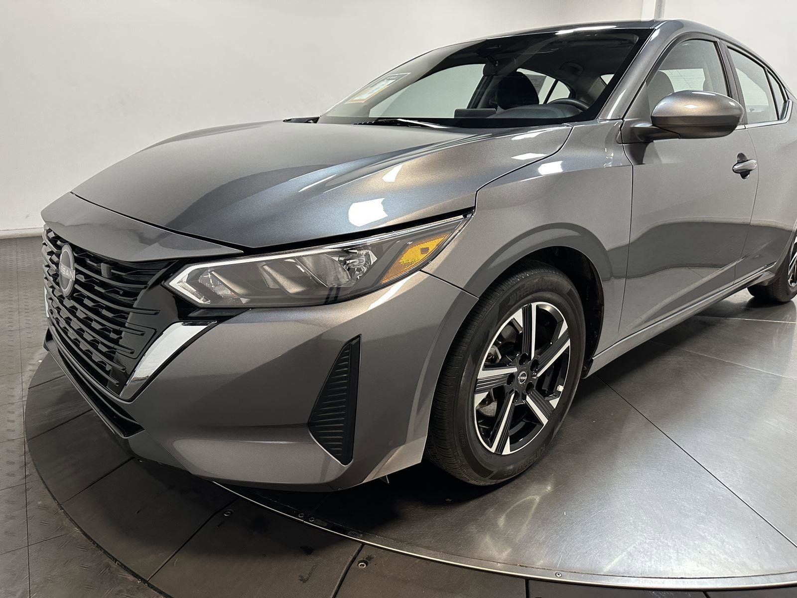 Used 2025 Nissan Sentra SV image 7