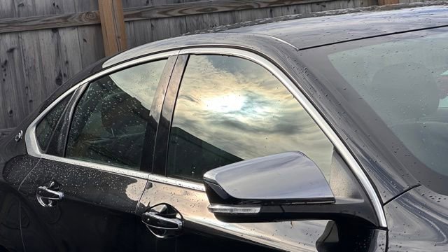 Used 2018 Chevrolet Impala Premier FWD image 3