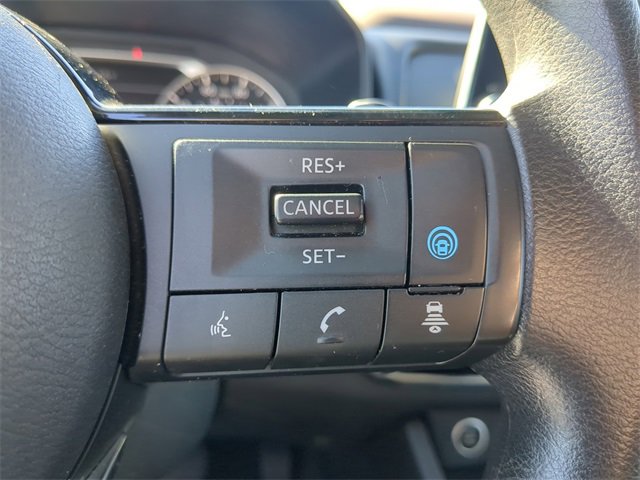 Used 2023 Nissan Rogue SV image 29