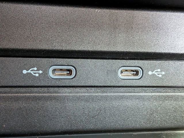 Used 2023 Volkswagen Taos SE w/ Panoramic Sunroof Package image 23