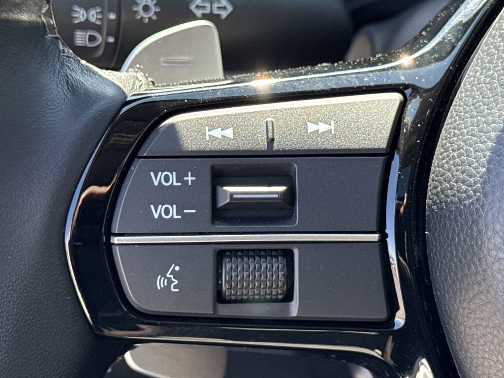 Used 2025 Acura ADX FWD image 24