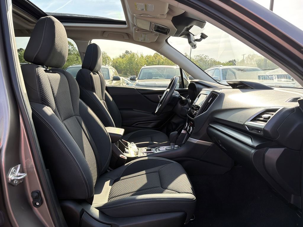 Used 2022 Subaru Forester Premium image 18