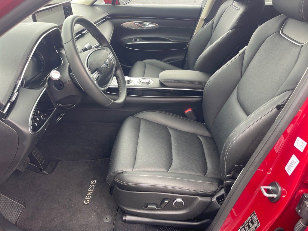Used 2025 Genesis GV70 2.5T image 10