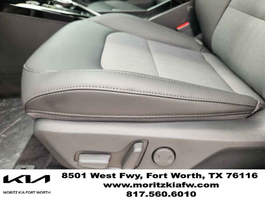 New 2026 Kia Niro Wind FWD image 17