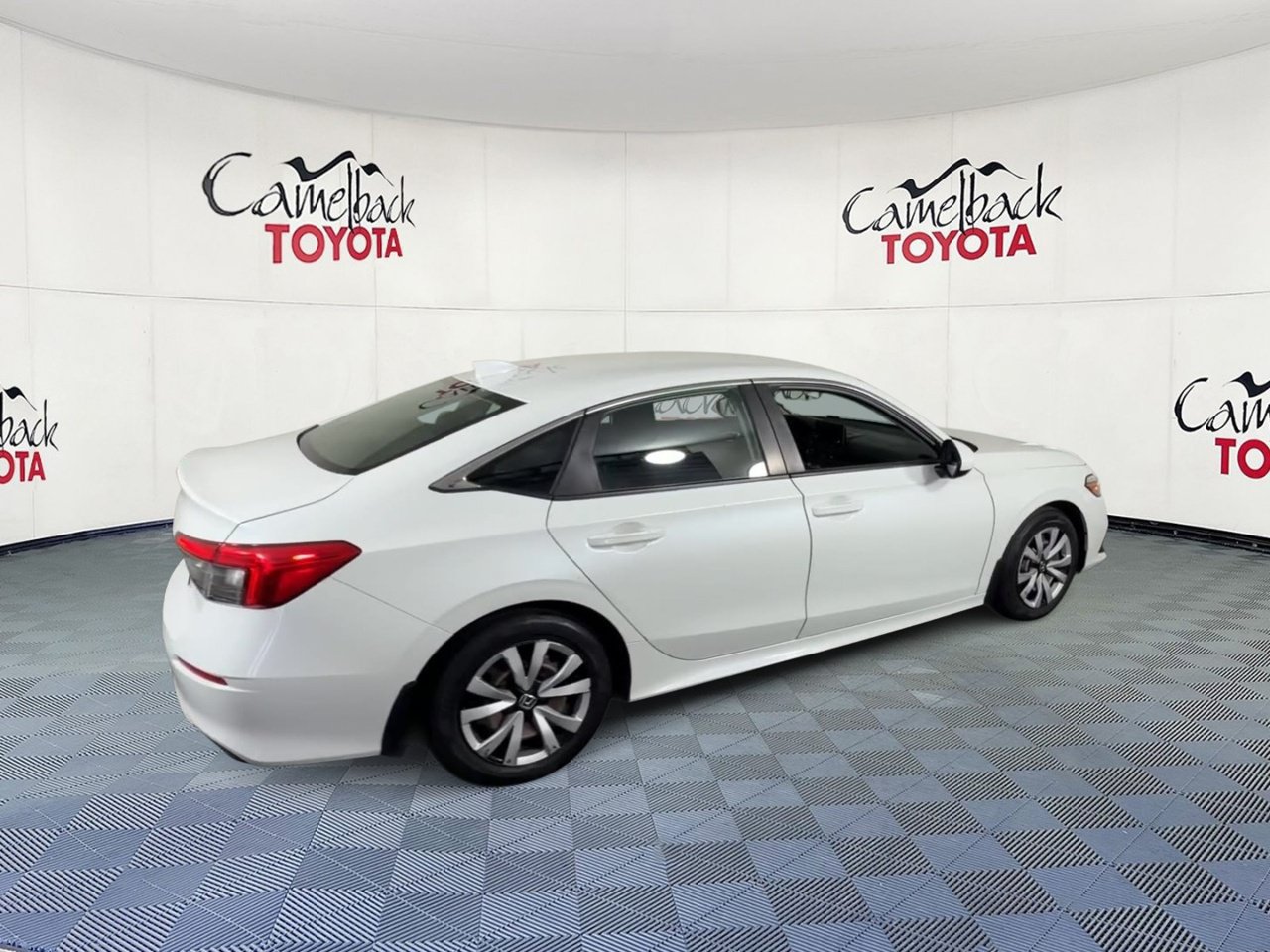 Used 2023 Honda Civic LX image 2