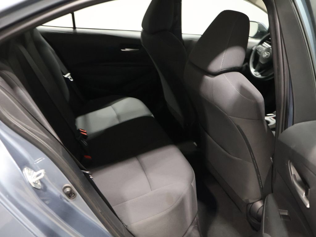 Used 2021 Toyota Corolla LE image 18
