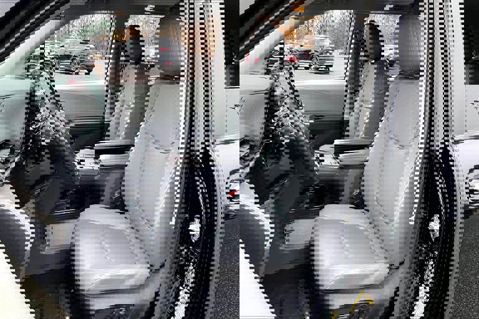 Used 2023 Toyota Sienna XLE image 7