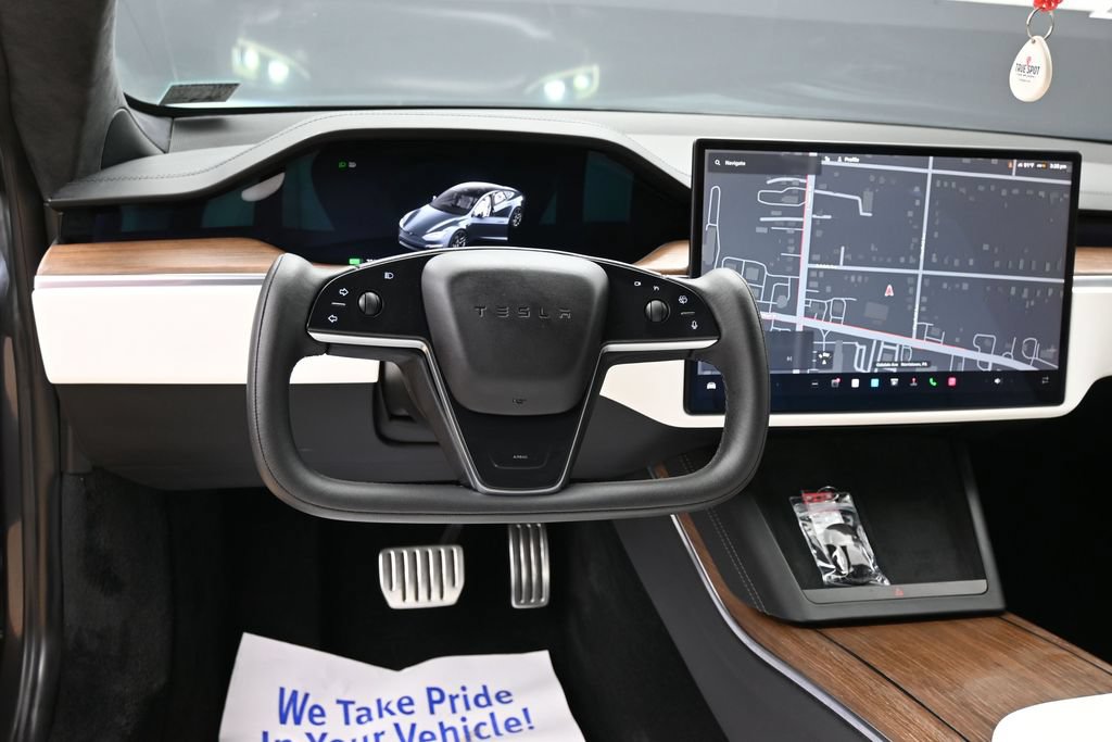 Used 2022 Tesla Model S AWD/4WD image 35
