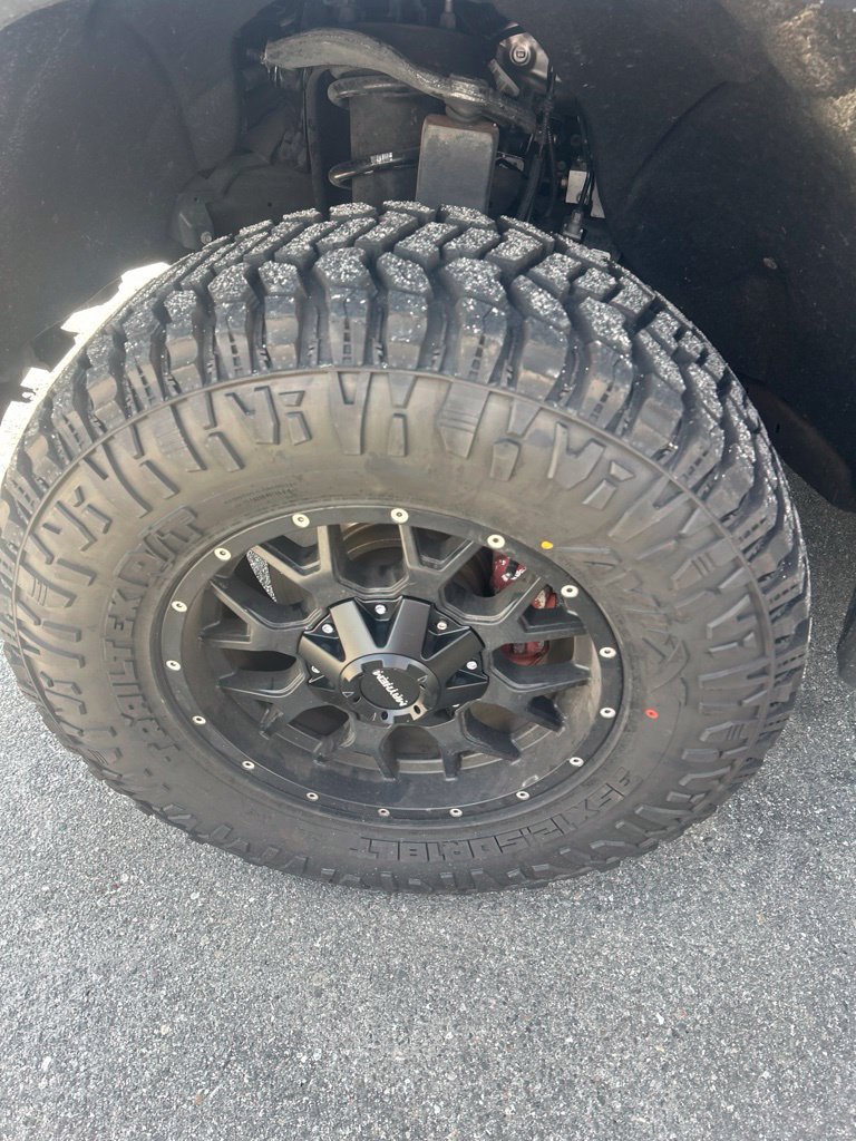 Used 2021 GMC Sierra 1500 AT4 w/ AT4 Value Package AWD/4WD image 13