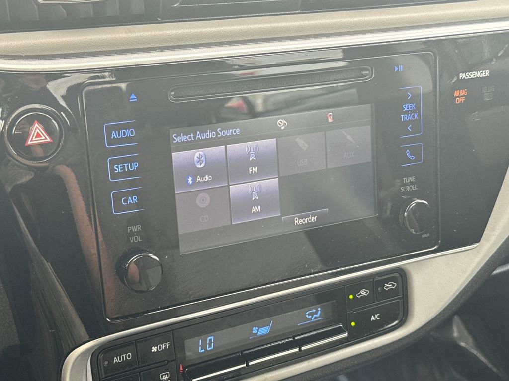 Used 2017 Toyota Corolla LE image 21