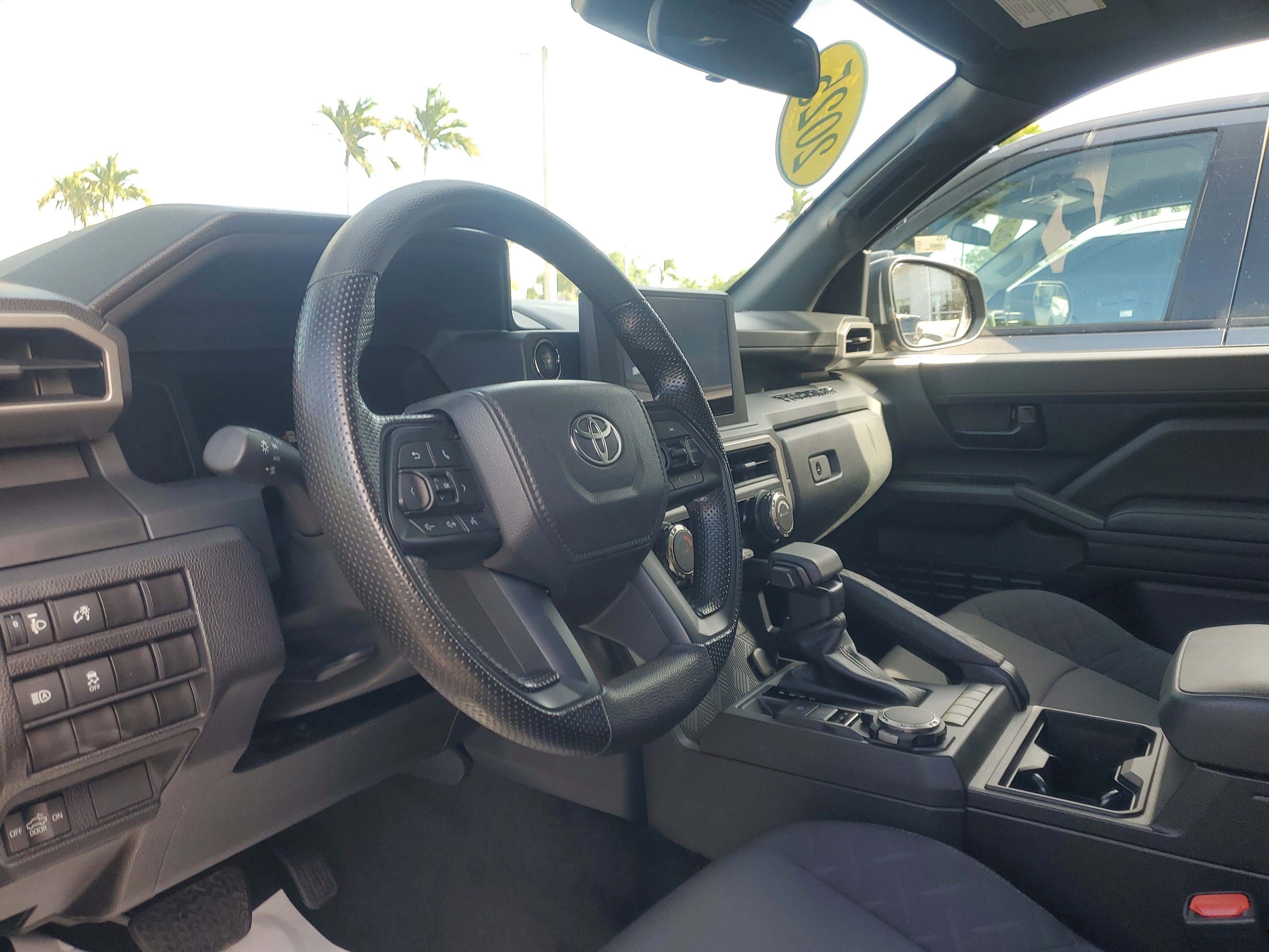 Used 2025 Toyota Tacoma SR AWD/4WD image 11