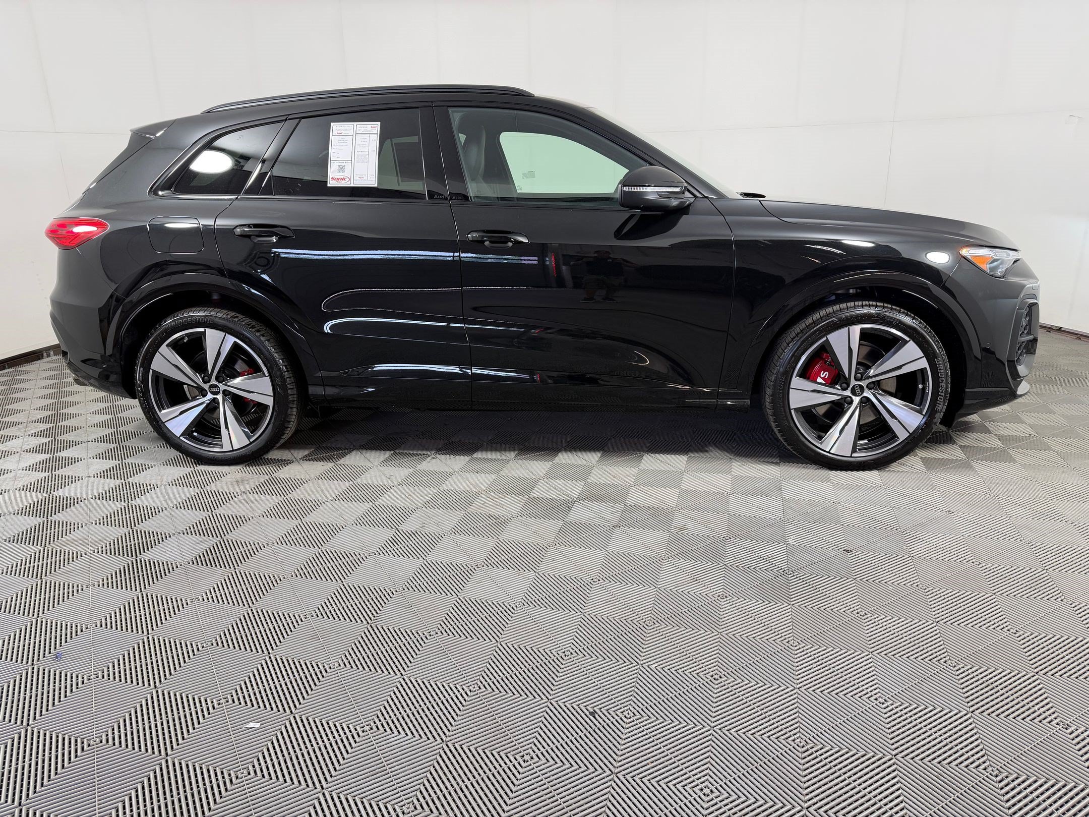 New 2026 Audi SQ5 Premium Plus AWD/4WD image 8