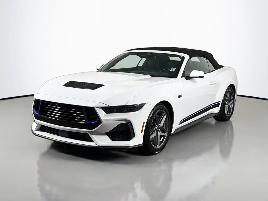 Used 2025 Ford Mustang GT Premium RWD image 3